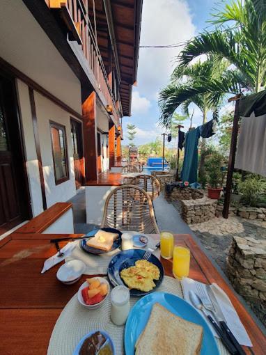 Cool Breeze Authentic Hotel Labuan Bajo Komodo Exterior foto