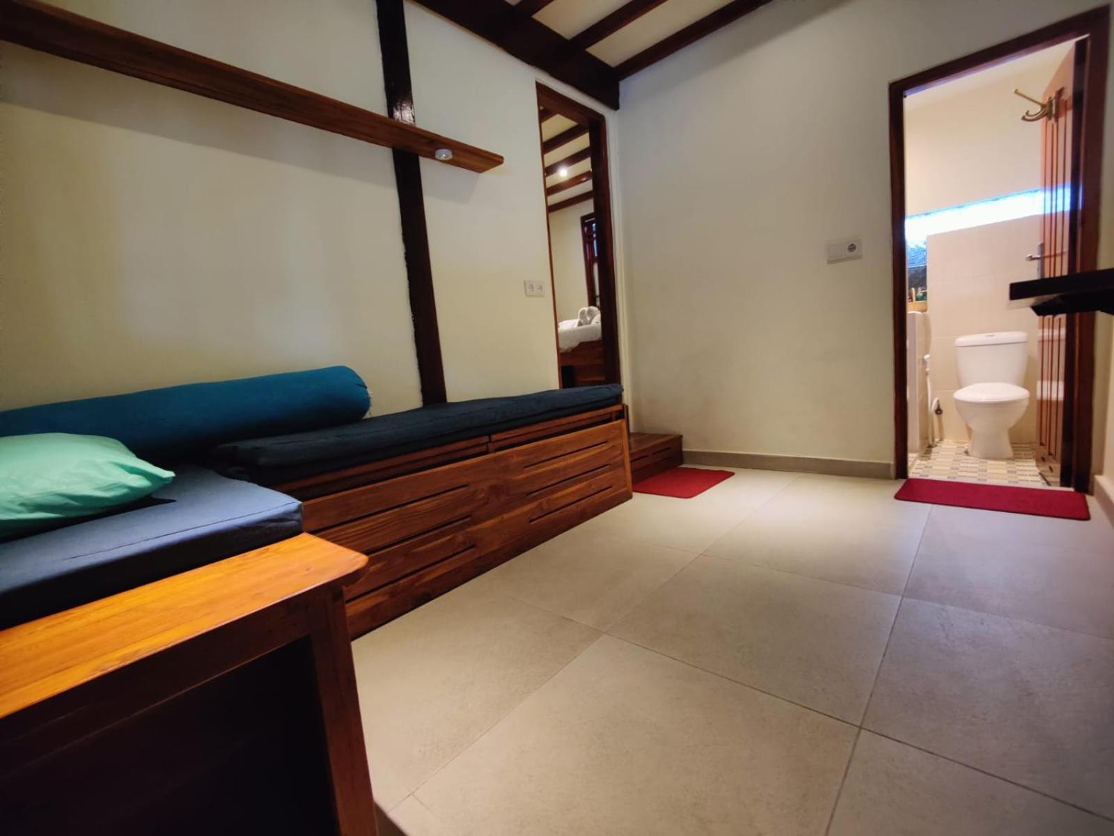 Cool Breeze Authentic Hotel Labuan Bajo Komodo Exterior foto